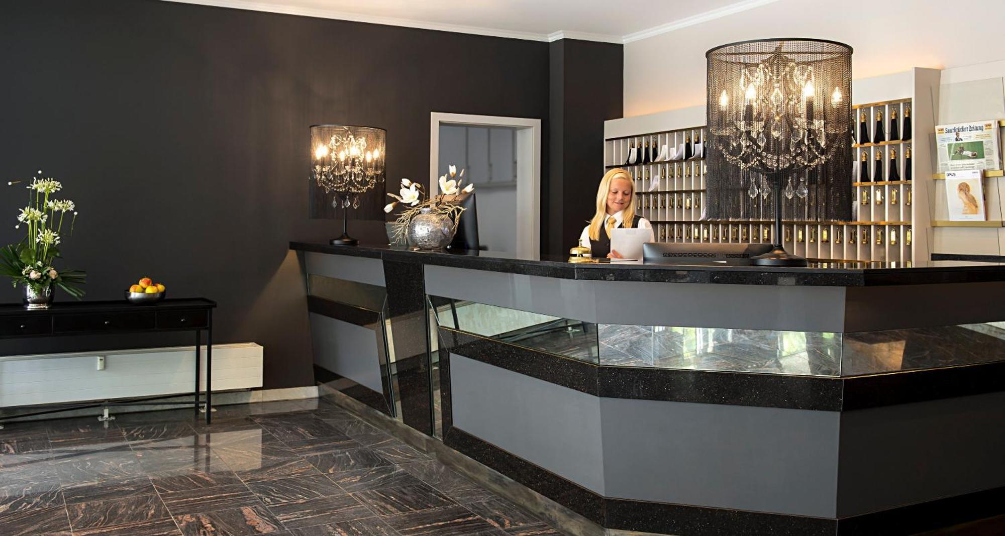 Victor's Residenz-Hotel Saarlouis Buitenkant foto